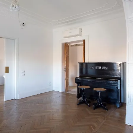 Vittorio Luxury Panoramic Апартаменты