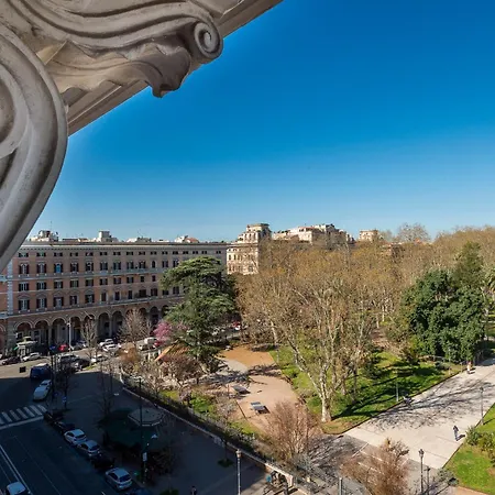 Vittorio Luxury Panoramic