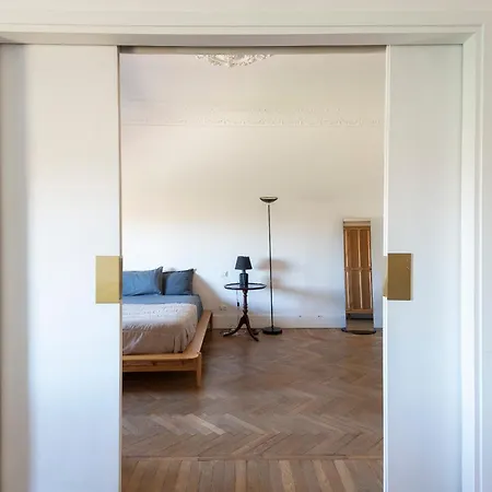 Vittorio Luxury Panoramic Апартаменты *